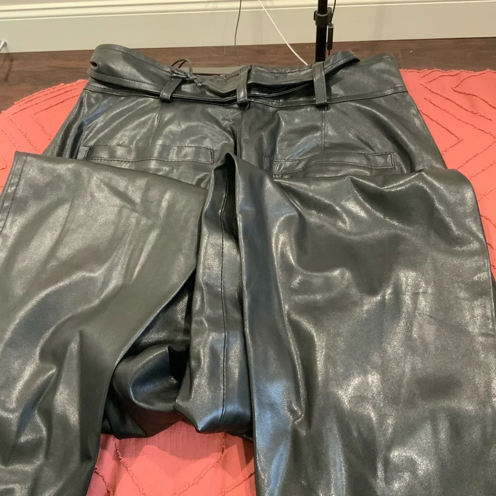 NWT - BLANK NYC Off the Record Pants - Size 26 - Picture 3 of 5